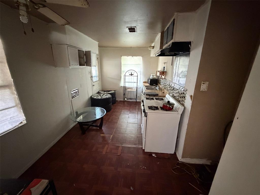 Buckner Pk First Instl - Residential