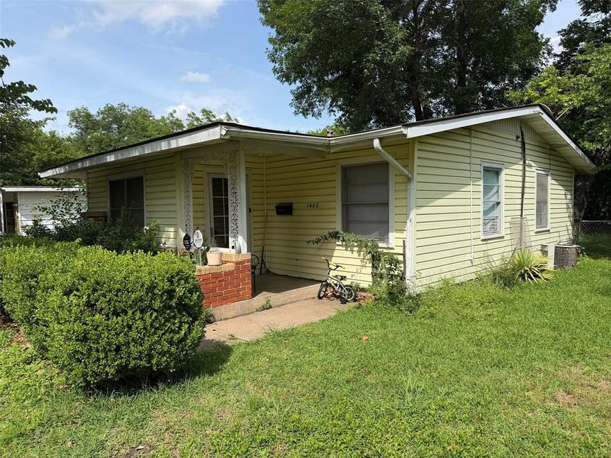 Investor Special - Great opportunity to bring this property back to life! Perfect for investors, flippers, or landlords looking for their next project. Property is being sold AS-IS.