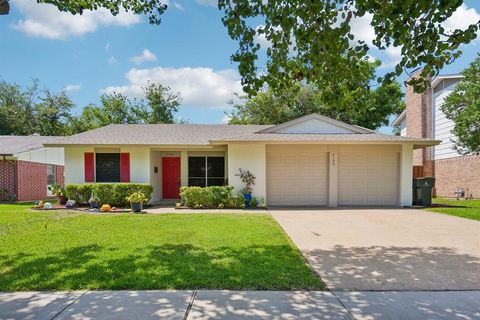 Photo of 4106 Justice Lane, Garland, TX 75042 (MLS # 21292813)