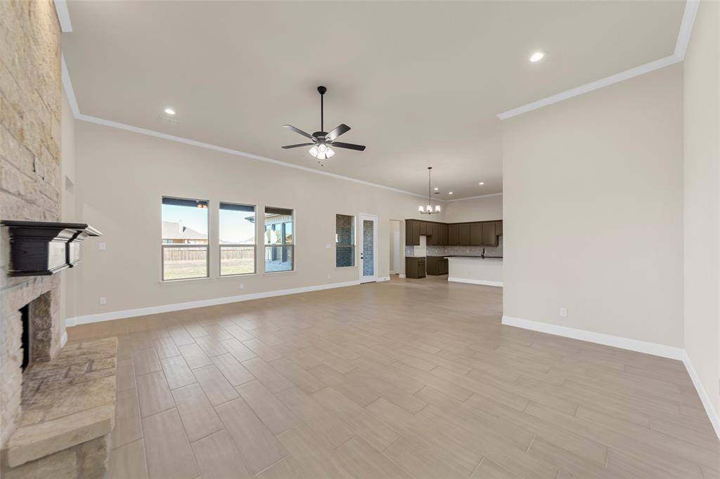 1832 MEADOWBROOK Lane