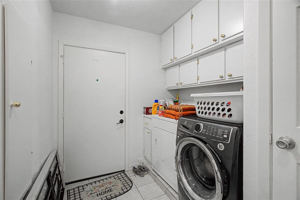 Bell Manor - Residential