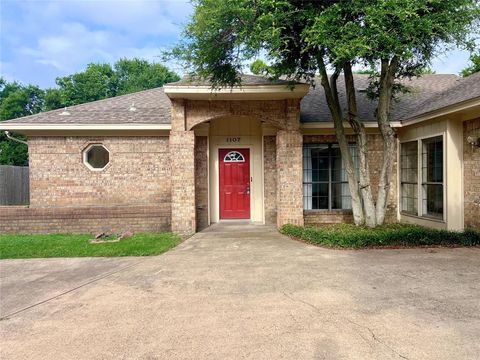 1107 Rita Lane Duncanville TX 75116