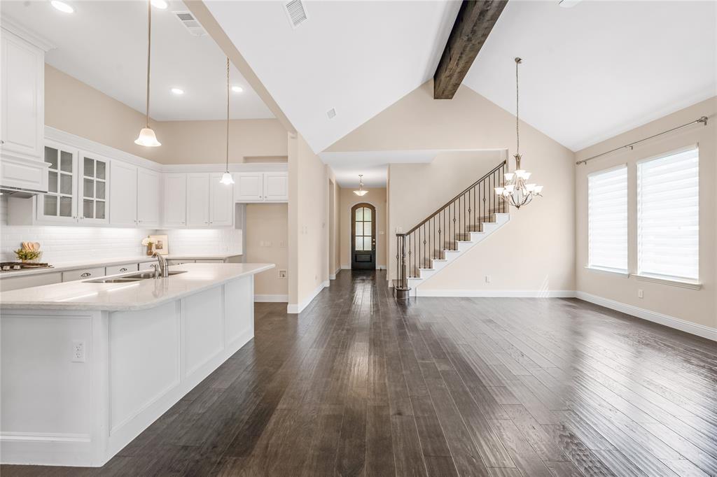 2712 Cross Oak Place