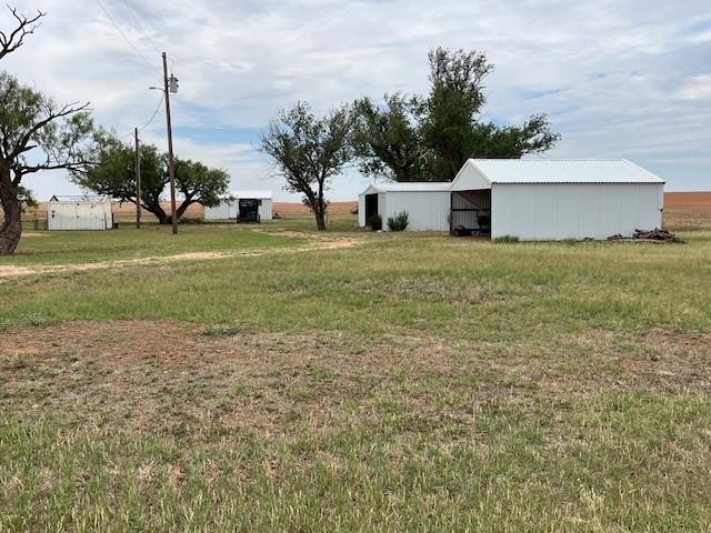 561 Fm 611 W
