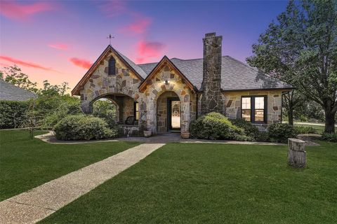 302 S Crook Street Cresson TX 76035