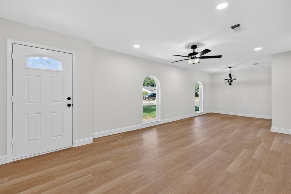3401 Glenmont Drive