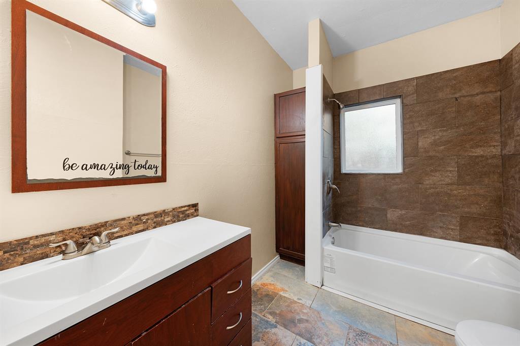 A0558 JERNIGAN J H, TRACT 20, - Residential