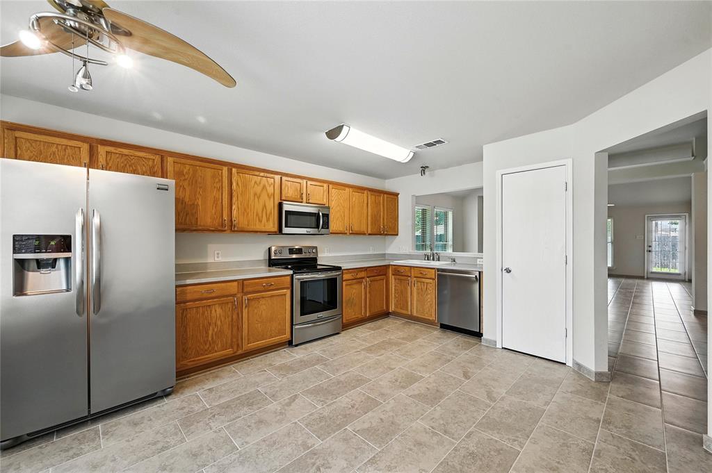 Fort Worth, Texas 76131, United States, 3 Bedrooms Bedrooms, ,2 BathroomsBathrooms,Residential,Active,197394