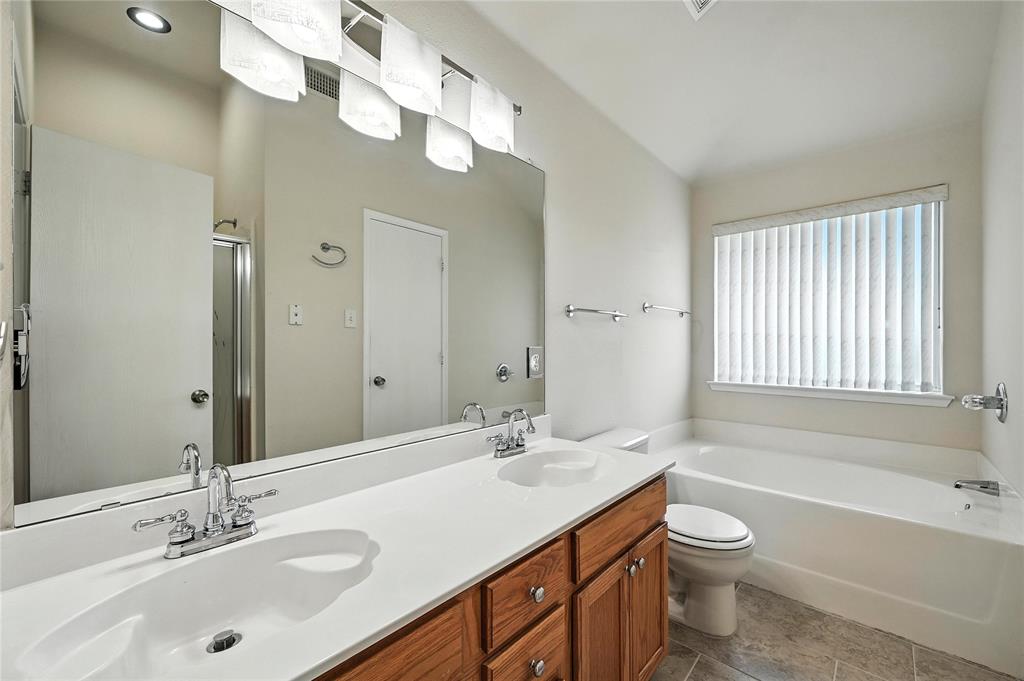 Fort Worth, Texas 76131, United States, 3 Bedrooms Bedrooms, ,2 BathroomsBathrooms,Residential,Active,197394