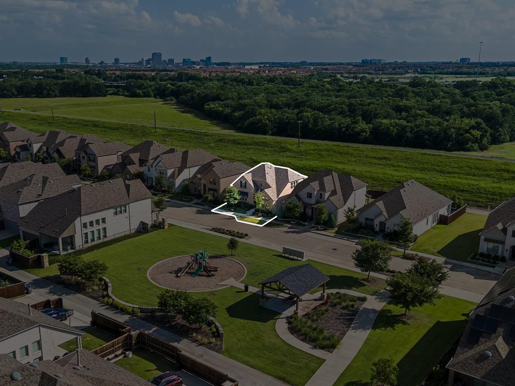 12767 Royal Oaks Lane