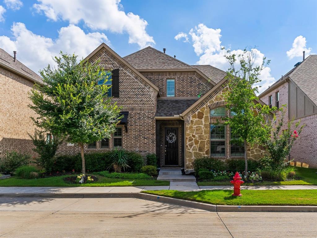 12767 Royal Oaks Lane