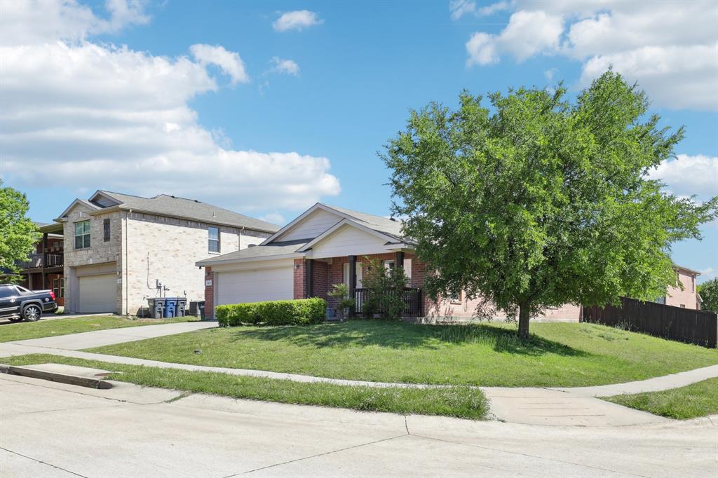 2429 Emerald Lane