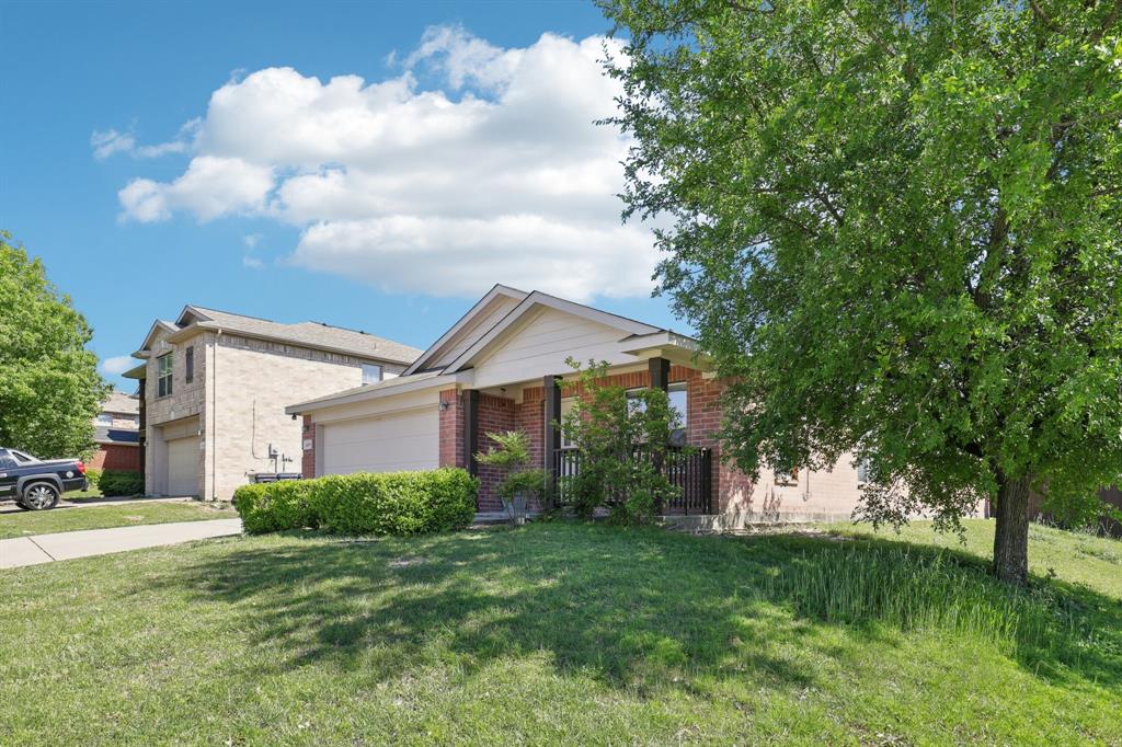 2429 Emerald Lane