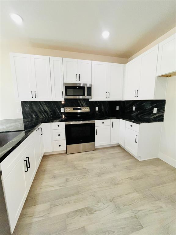 2309 Forest Hill Lane
