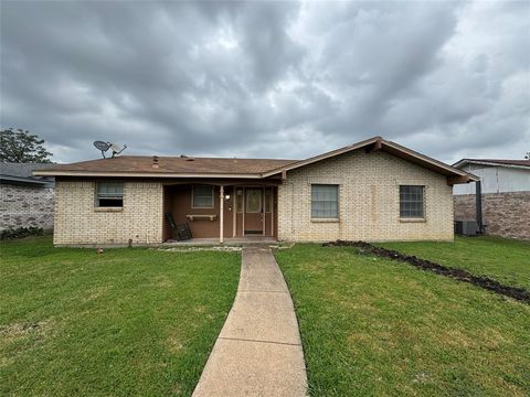 2026 Lamont Drive Garland TX 75040
