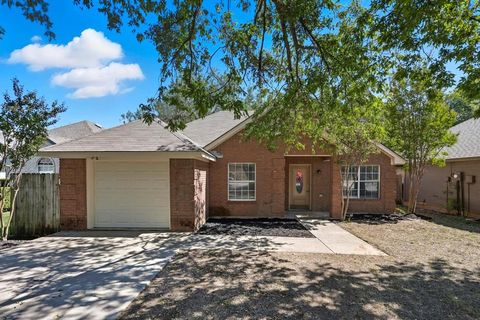 518 Leuty Street Justin TX 76247