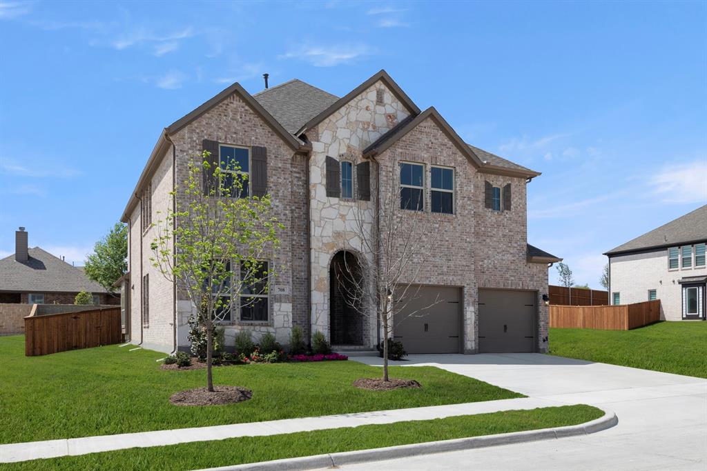 708 Splendor Drive
