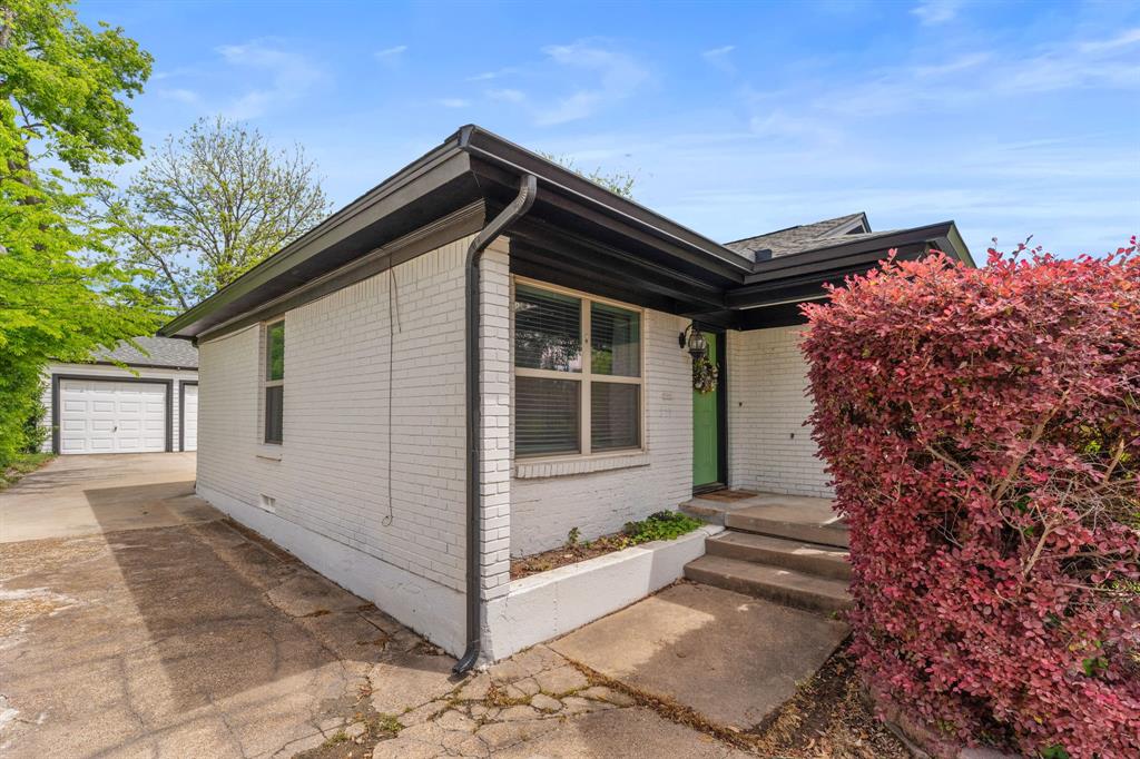 3203 San Lucas Avenue