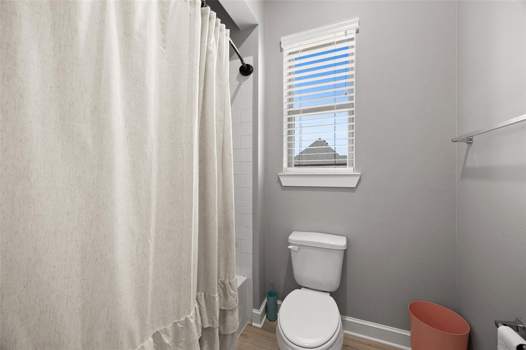 4421 Lake Breeze Drive