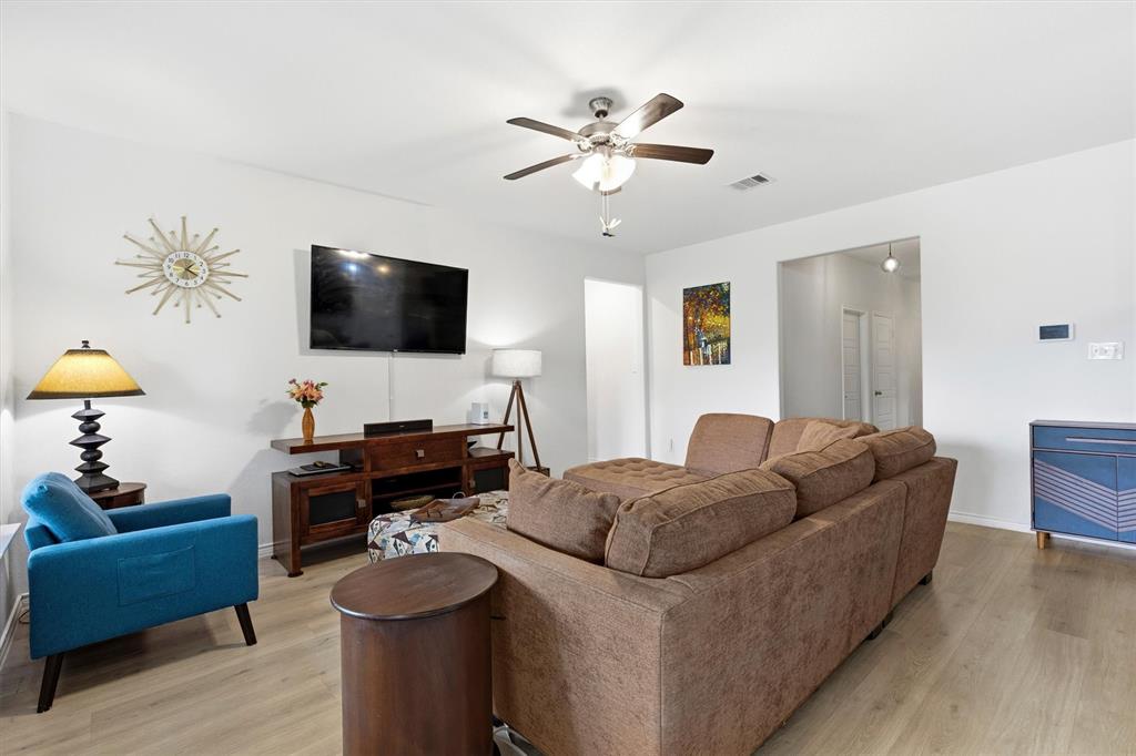 1105 Peach Tree Lane