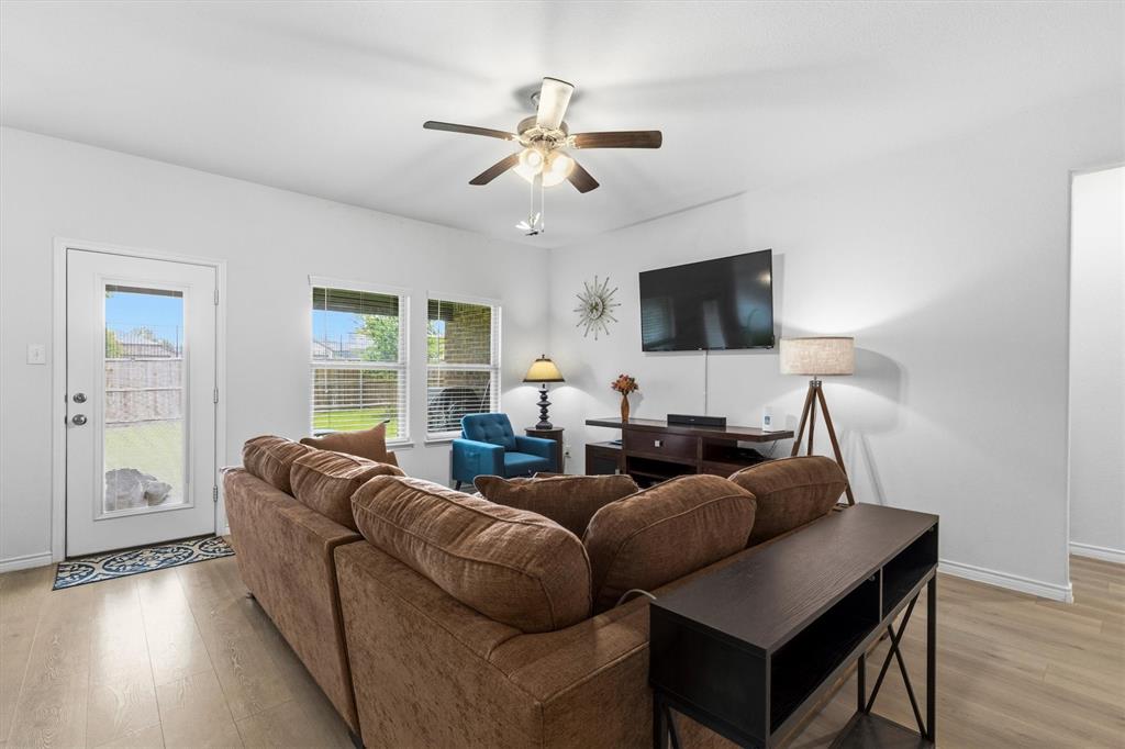 1105 Peach Tree Lane