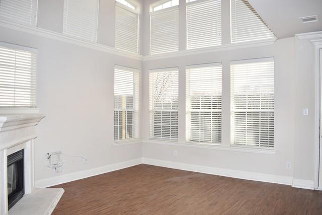 Villas Of Cottonwood Creek - Residential Lease