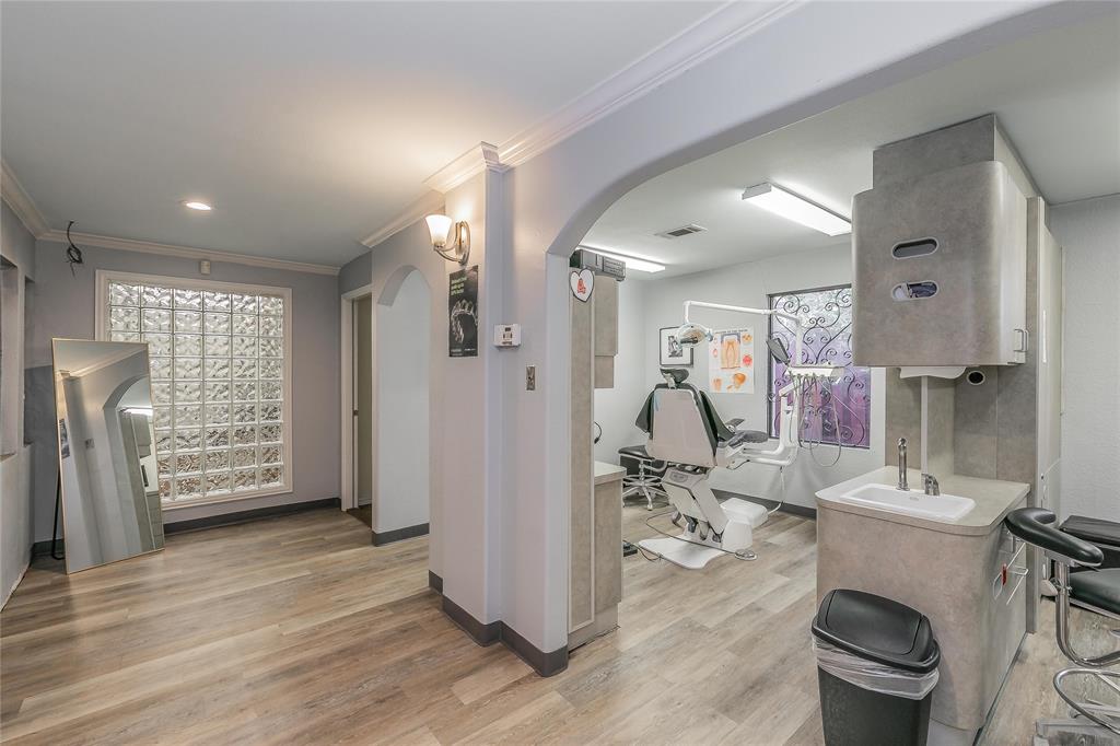 Coons & Triggs - Commercial Sale