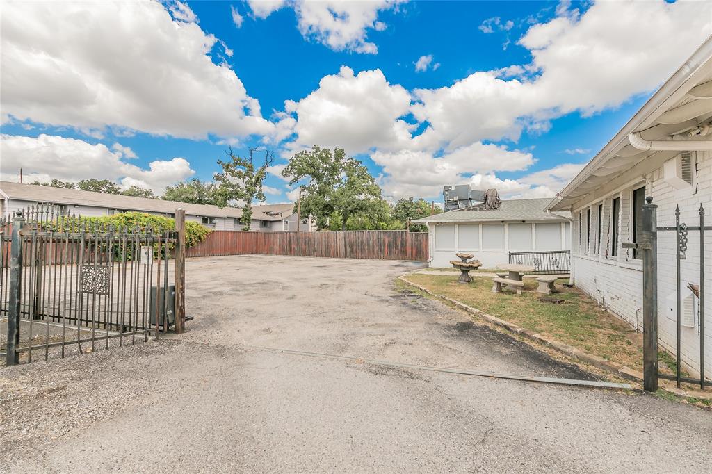 Coons & Triggs - Commercial Sale