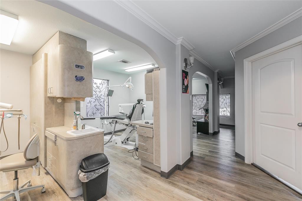 Coons & Triggs - Commercial Sale