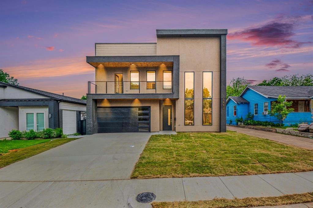 Photo of 1442 Stella Avenue, Dallas, TX 75216 (MLS # 21392102)