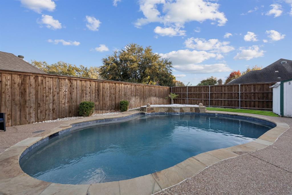Woodland Hills Colleyville - Residential
