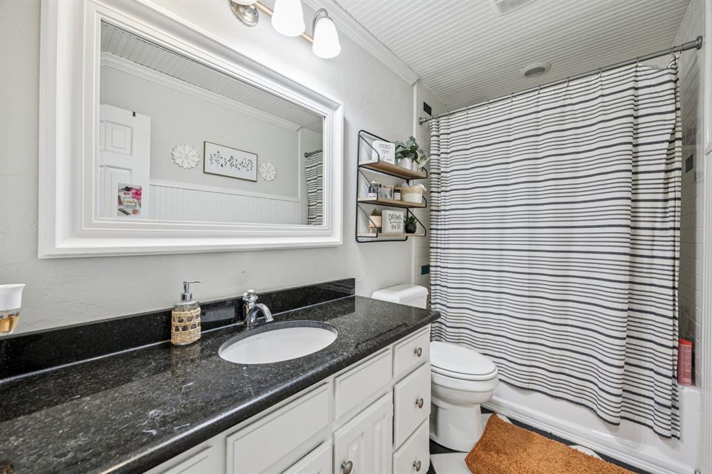 Woodland Hills Colleyville - Residential