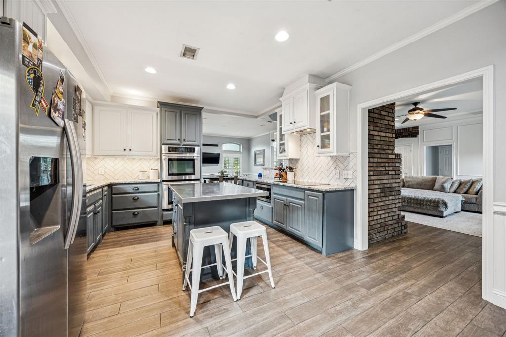 Woodland Hills Colleyville - Residential