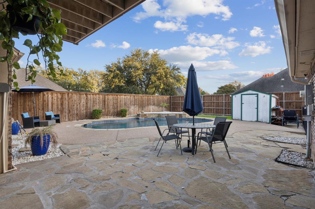 Woodland Hills Colleyville - Residential