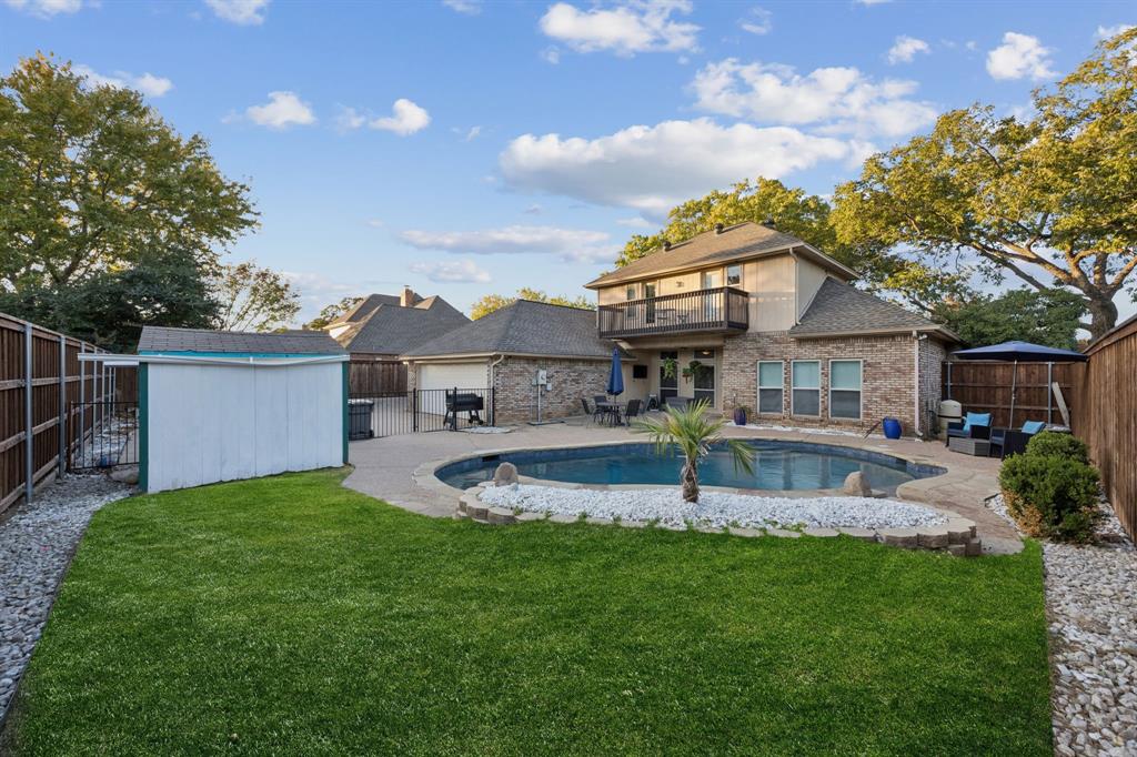 Woodland Hills Colleyville - Residential