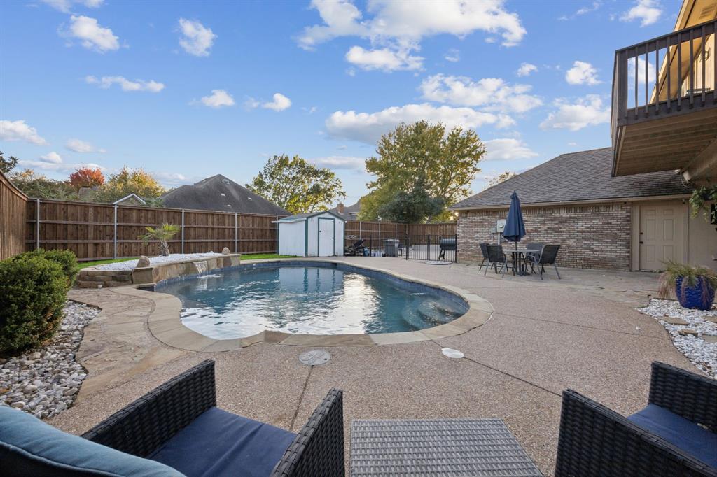 Woodland Hills Colleyville - Residential