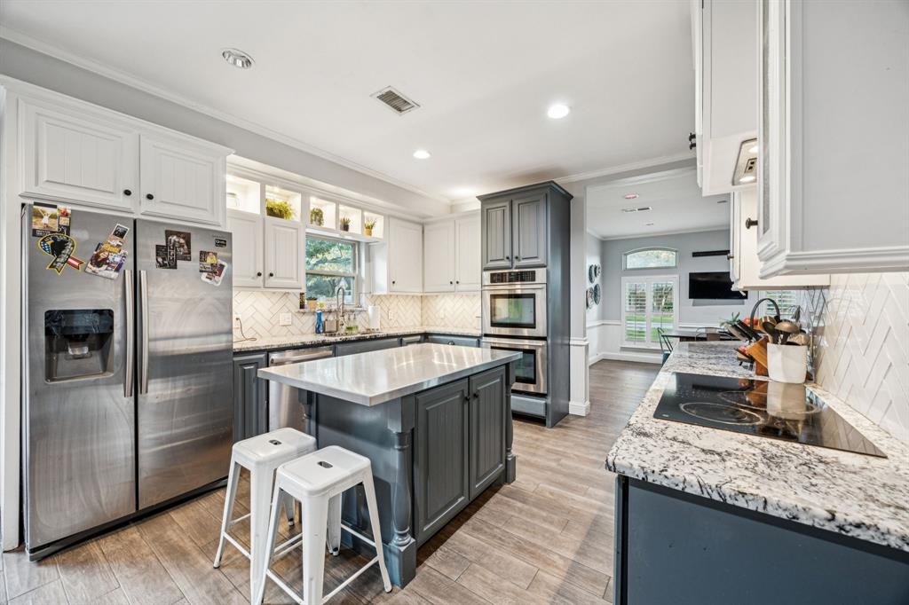 Woodland Hills Colleyville - Residential