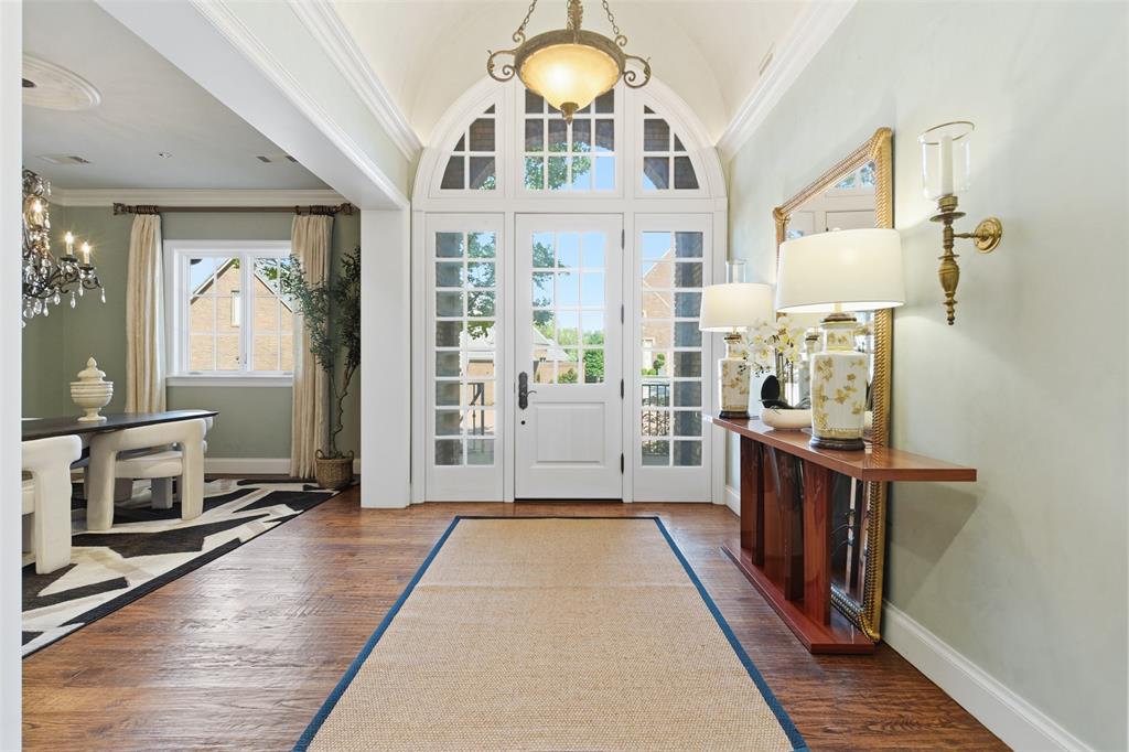 4942 Westbriar Drive