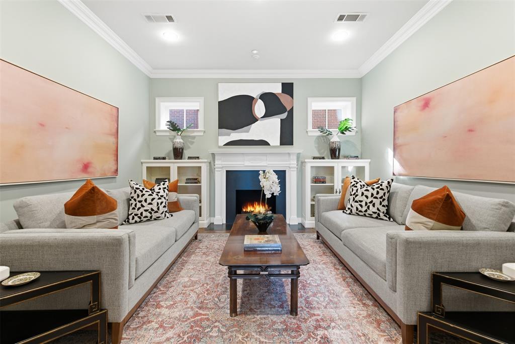 4942 Westbriar Drive