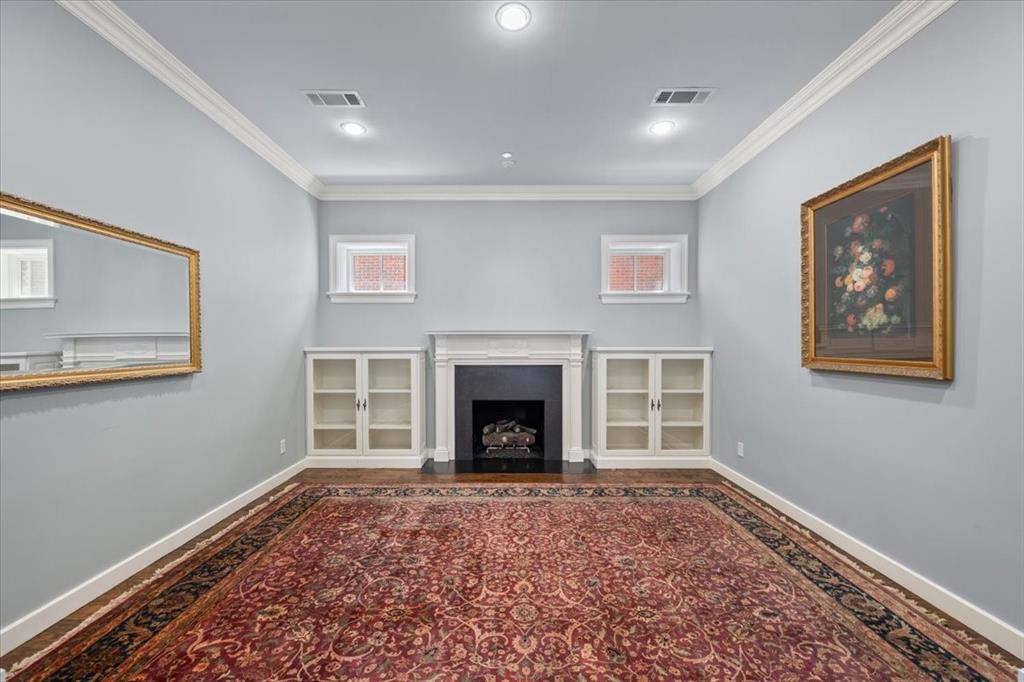 4942 Westbriar Drive