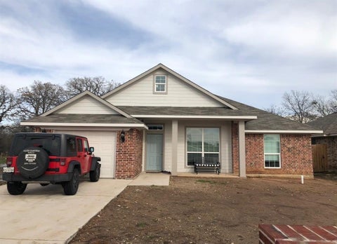 Photo of 110 Tomahawk DR, Lacy Lakeview, TX 76705 (MLS # 21315307)