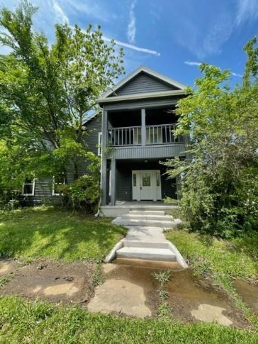 Christmas Rent Special! Enjoy free rent for December and move into your new home before Christmas with only the deposit required!

Welcome to 1000 W Gandy, a beautiful 4 bedroom, 2.5 bathroom home located in the vibrant city of Denison, TX. This spacious property offers a range of amenities designed to enhance your living experience. The home features washer dryer hookups, making laundry day a breeze. The kitchen is equipped with a disposal and dishwasher, simplifying meal prep and clean up. The home also includes air conditioning, ensuring your comfort during those warm Texas summers. Plus, pet lovers will appreciate the pet-friendly policy. Experience the perfect blend of comfort and convenience.