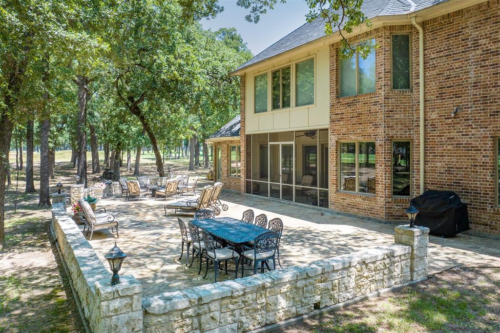 167 Saint Andrews Drive E