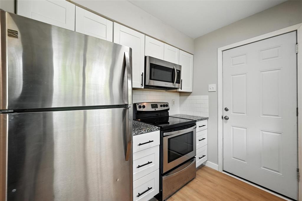 Meadow Oak Sec 1 - Residential