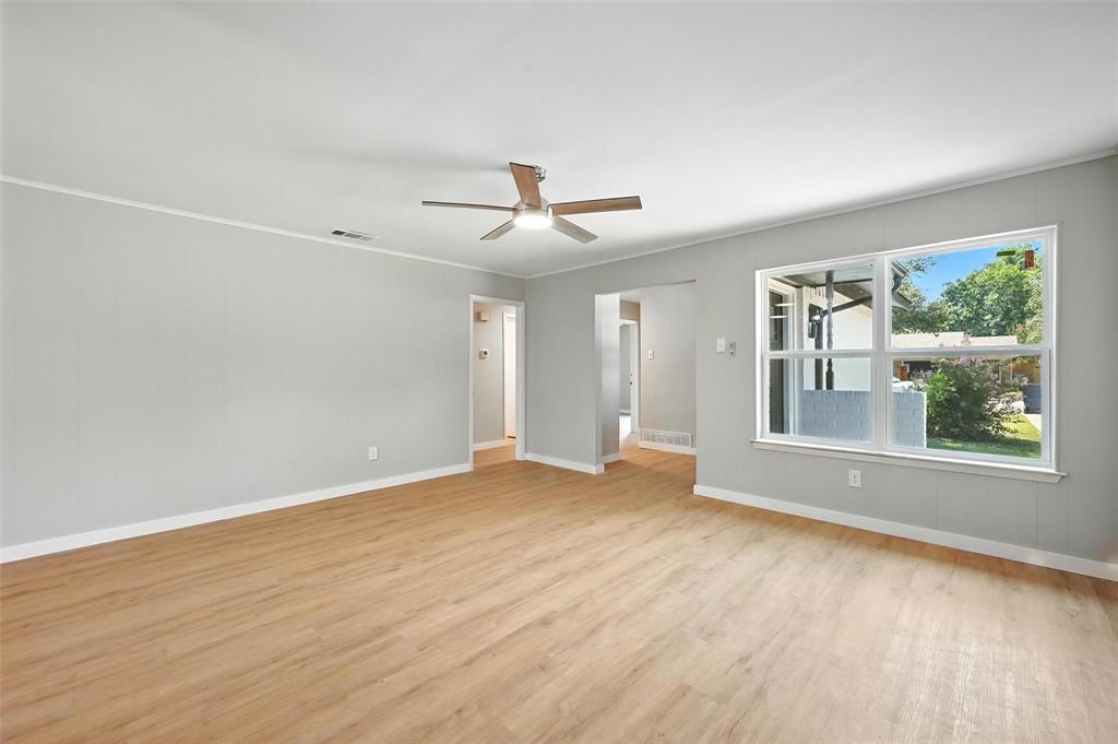1613 White Oak Court