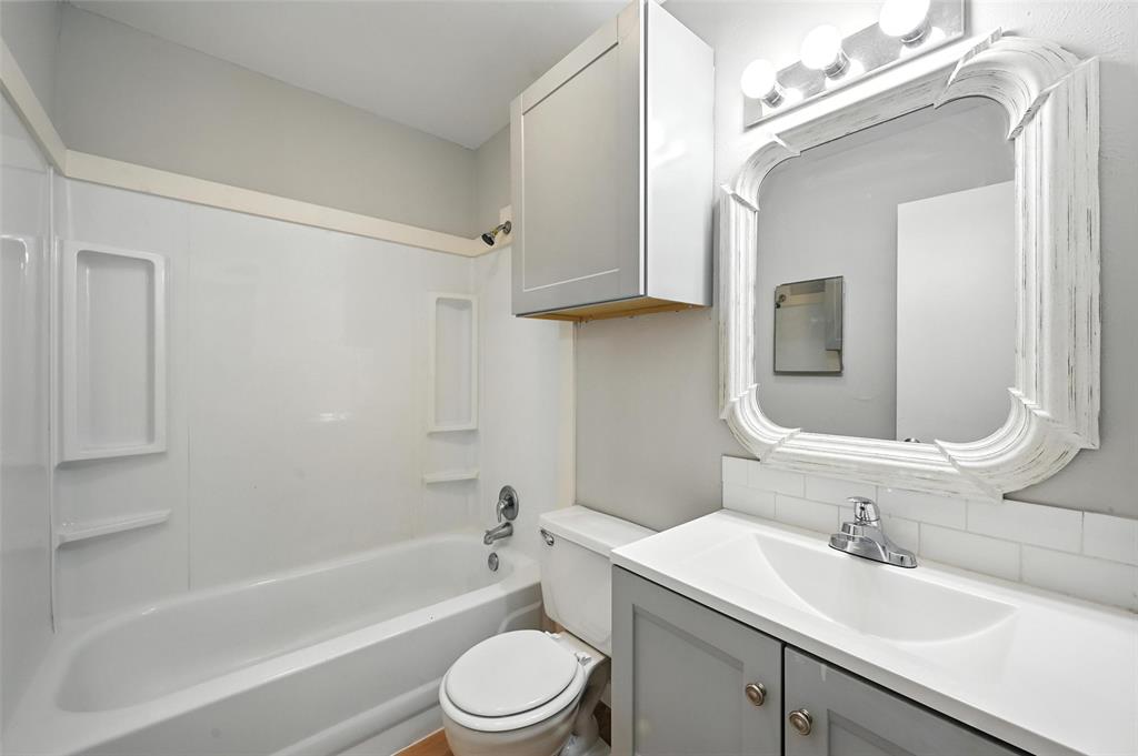 Meadow Oak Sec 1 - Residential