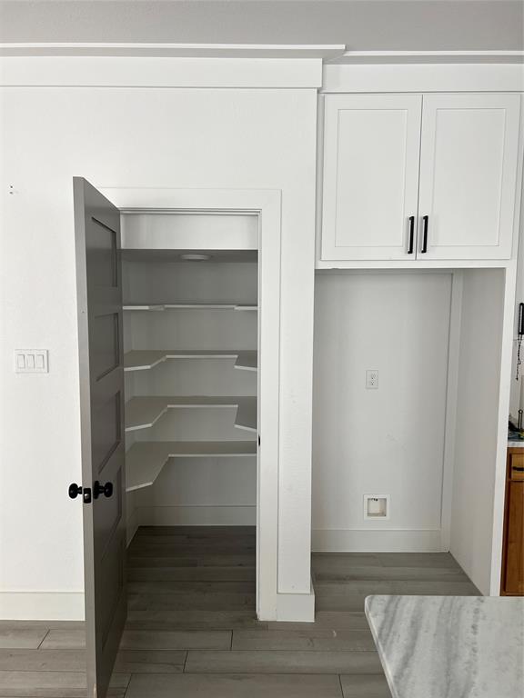 HILLS OF LAKE COUNTRY - Residential Lease