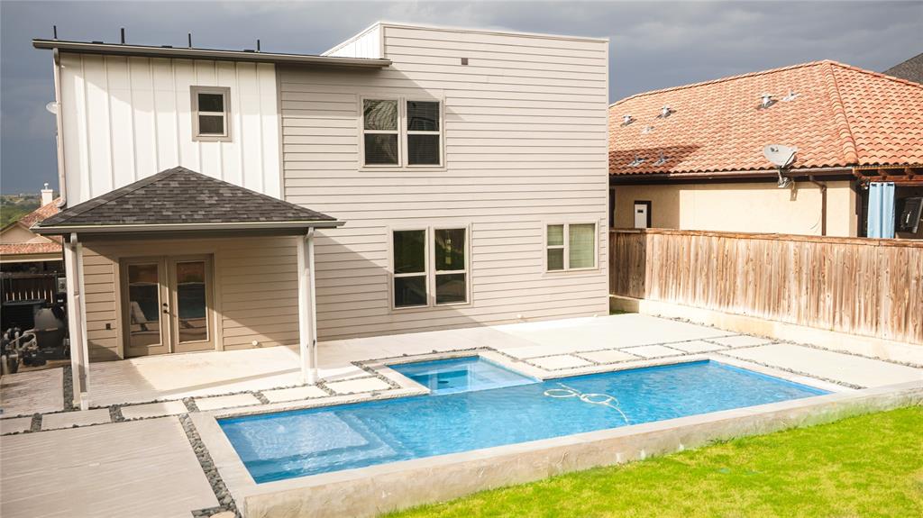 HILLS OF LAKE COUNTRY - Residential Lease