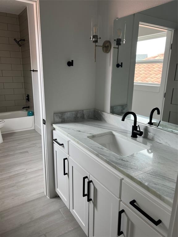 HILLS OF LAKE COUNTRY - Residential Lease