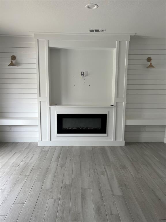 HILLS OF LAKE COUNTRY - Residential Lease